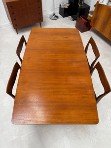 Table à manger en teck extensible vintage
