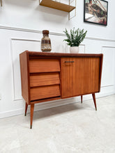 Charger l'image dans la galerie, Buffet vintage