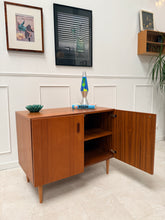 Charger l'image dans la galerie, Buffet scandinave années 60