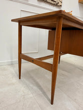 Charger l'image dans la galerie, Bureau scandinave vintage