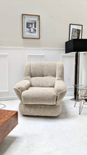 Charger l&#39;image dans la galerie, Fauteuil beige années 70