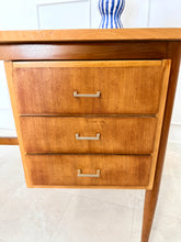 Charger l'image dans la galerie, Bureau vintage scandinave