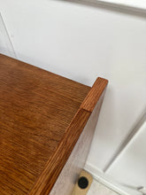Charger l&#39;image dans la galerie, Commode pieds compas