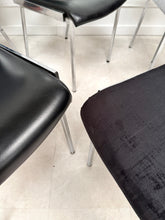 Charger l&#39;image dans la galerie, Lot de 5 chaises années 70