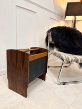 Charger l'image dans la galerie, Porte-revues scandinave