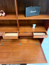 Charger l'image dans la galerie, Bibliothèque scandinave en teck