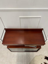 Charger l'image dans la galerie, Buffet en teck moderniste