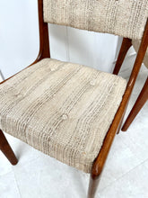 Charger l&#39;image dans la galerie, Paire de chaises danoises vintage