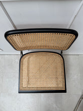 Charger l&#39;image dans la galerie, Lot de 4 chaises B32 noires