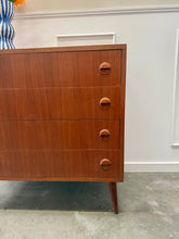 Charger l'image dans la galerie, Commode vintage scandinave 