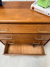 Charger l'image dans la galerie, Commode vintage pieds compas
