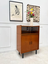 Charger l'image dans la galerie, Buffet moderniste années 60