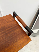 Charger l'image dans la galerie, Table de chevet Jacques Hitier