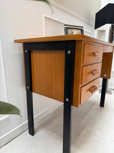 Bureau vintage moderniste