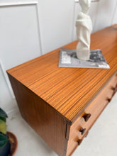 Charger l&#39;image dans la galerie, Enfilade vintage en teck