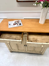 Charger l'image dans la galerie, Buffet parisien vintage