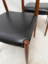 Charger l&#39;image dans la galerie, Chaises danoise scandinave en teck vintage