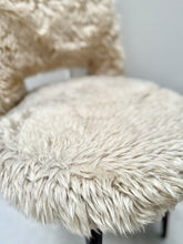 Charger l&#39;image dans la galerie, Chaise moumoute Lola