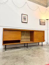 Charger l'image dans la galerie, Enfilade moderniste vintage