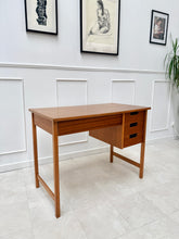 Charger l'image dans la galerie, Bureau vintage moderniste