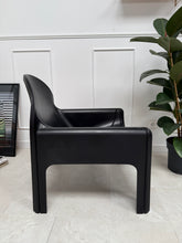 Charger l'image dans la galerie, Fauteuil 4794 Kartell par Gae Aulenti