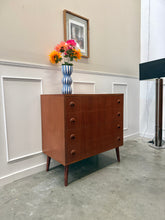 Charger l'image dans la galerie, Commode vintage scandinave 