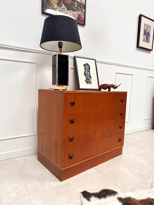 Commode en teck années 60