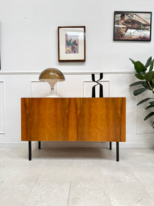 Enfilade moderniste en teck