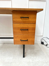 Charger l&#39;image dans la galerie, Bureau moderniste vintage