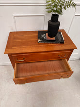 Charger l'image dans la galerie, Commode pieds compas