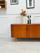 Charger l'image dans la galerie, Enfilade vintage scandinave