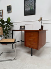 Charger l&#39;image dans la galerie, Bureau moderniste 60’s