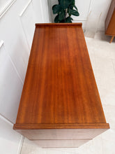 Charger l'image dans la galerie, Buffet moderniste années 60