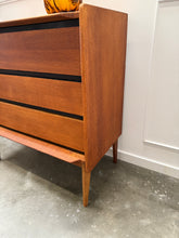Charger l'image dans la galerie, Commode vintage scandinave