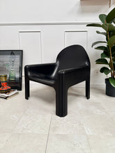 Charger l'image dans la galerie, Fauteuil 4794 Kartell par Gae Aulenti