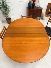 Charger l'image dans la galerie, Table scandinave ronde