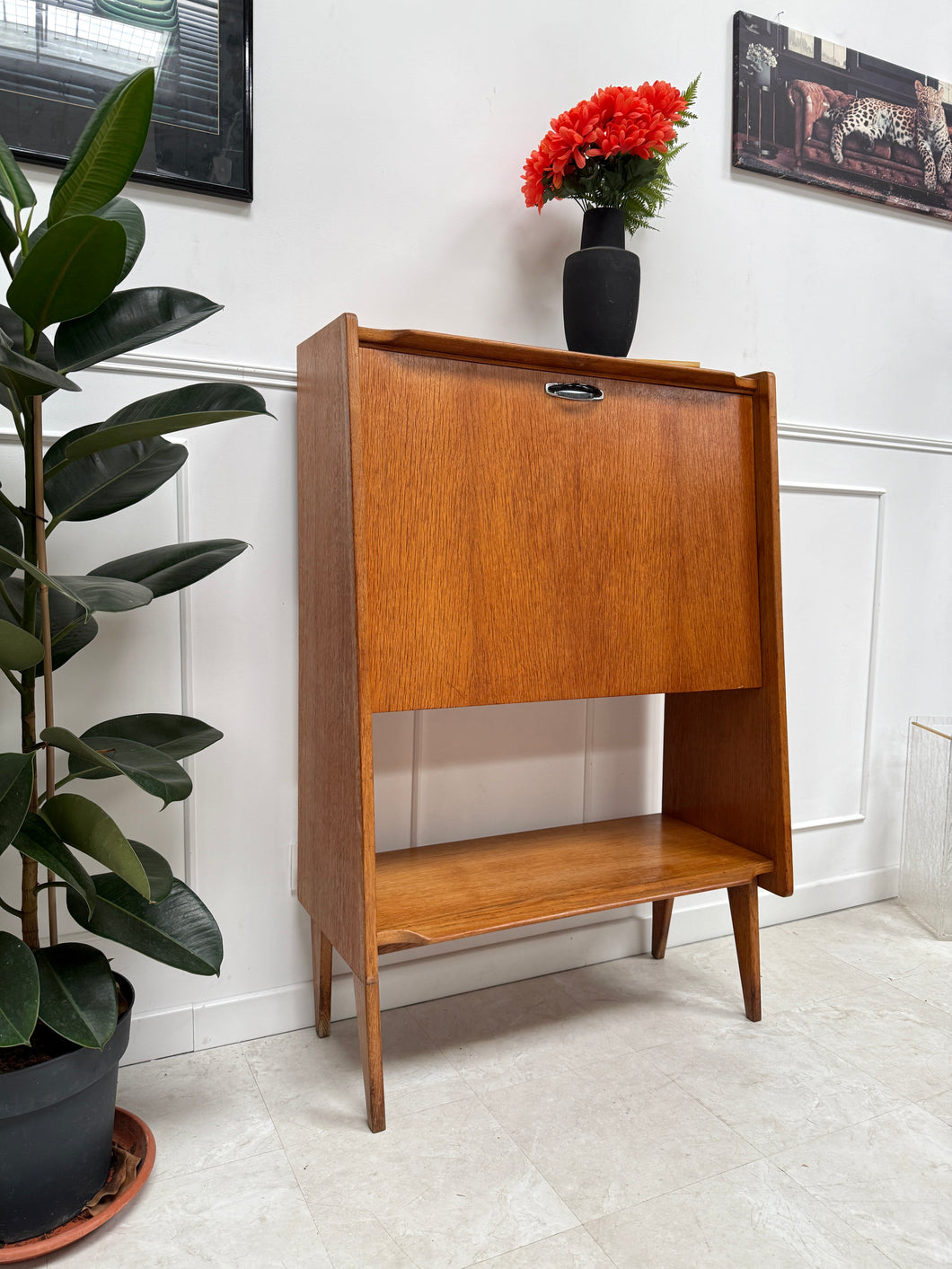 Secrétaire scandinave pieds compas