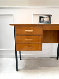 Bureau vintage moderniste