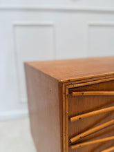 Charger l'image dans la galerie, Commode rotin vintage