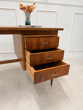 Charger l'image dans la galerie, Bureau scandinave vintage