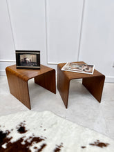 Charger l'image dans la galerie, Paire de tables de chevet 60’s