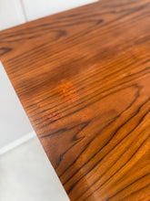 Charger l&#39;image dans la galerie, Commode scandinave en teck vintage