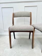 Charger l&#39;image dans la galerie, Paire de chaises vintage