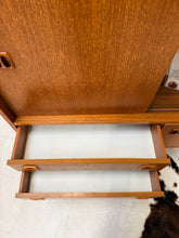 Charger l'image dans la galerie, Buffet haut scandinave