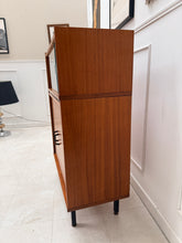 Charger l'image dans la galerie, Buffet moderniste années 60