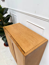 Charger l'image dans la galerie, Buffet scandinave vintage
