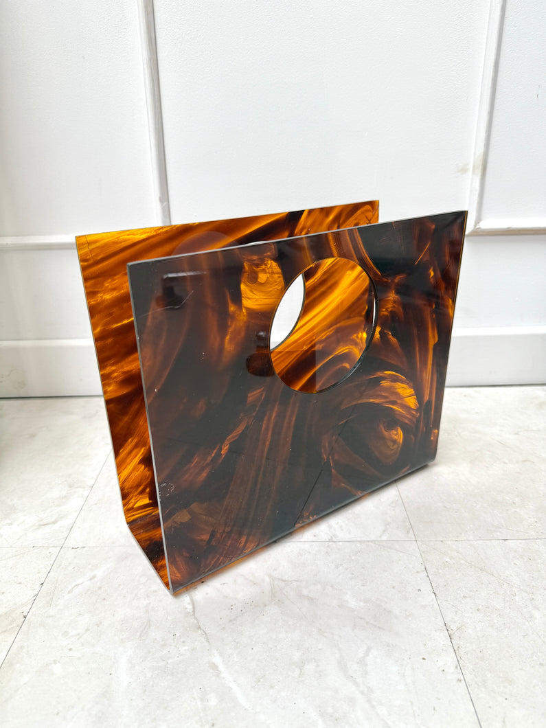 Porte revue en plexiglas
