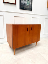 Charger l'image dans la galerie, Buffet scandinave années 60