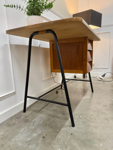 Bureau moderniste vintage