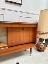 Charger l&#39;image dans la galerie, Petite enfilade scandinave éclairée